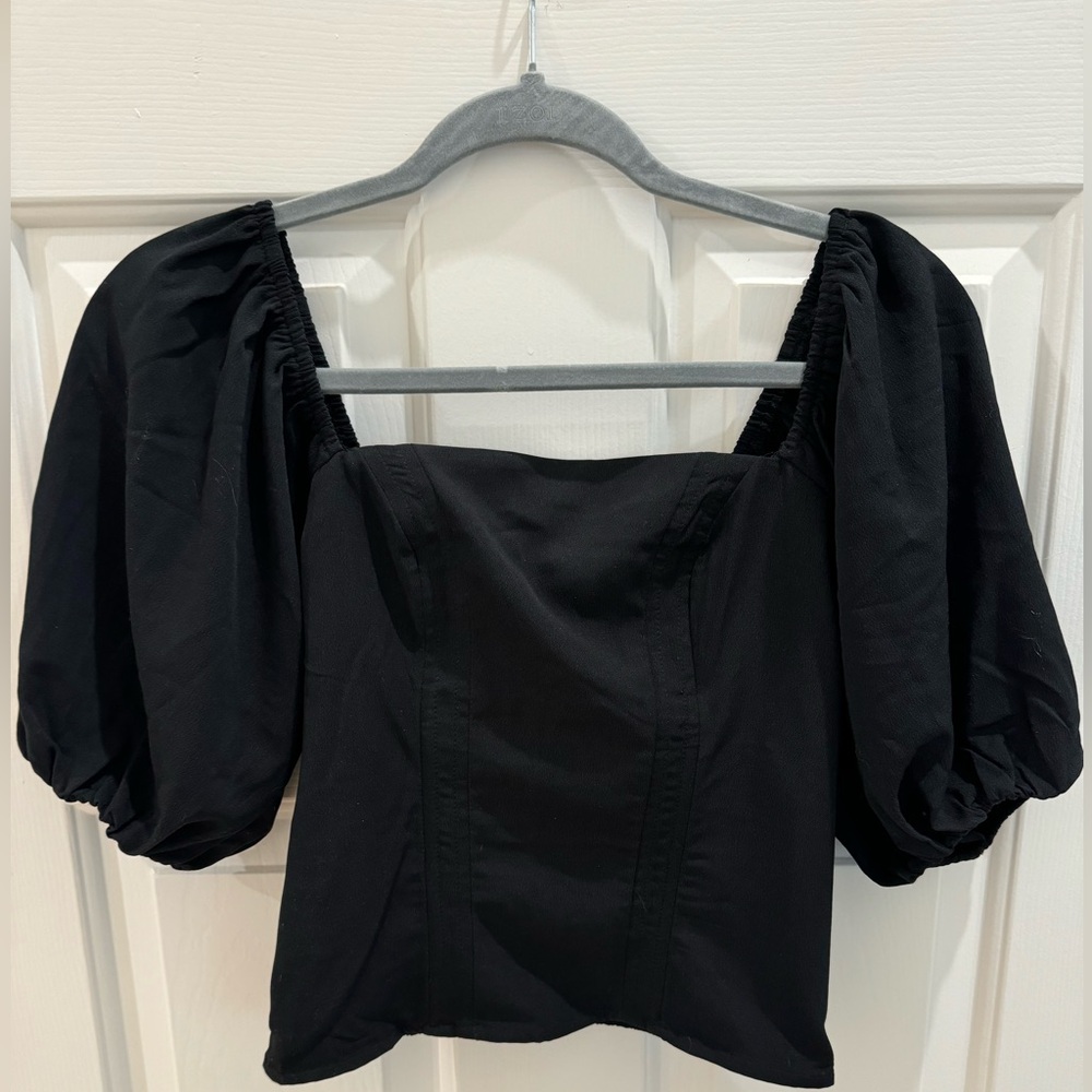 Puff sleeve crop top